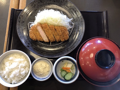 中ロース定食