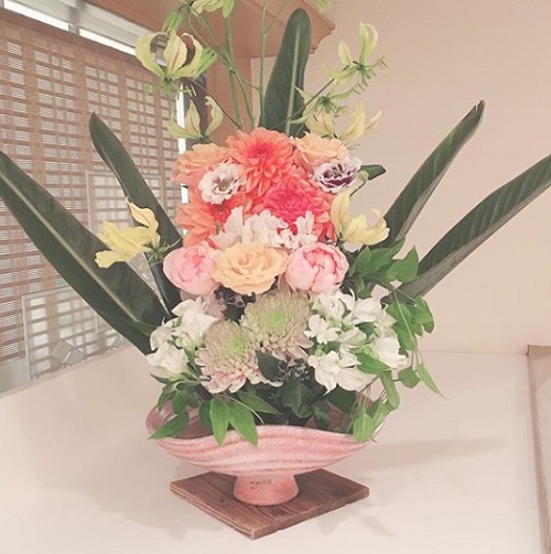 かつ丸いわきの生花②